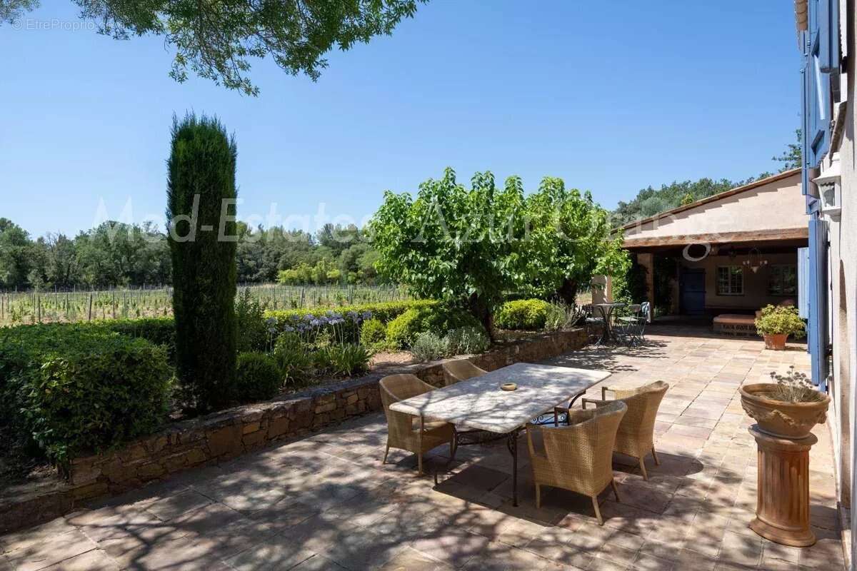 Maison à LE CANNET-DES-MAURES