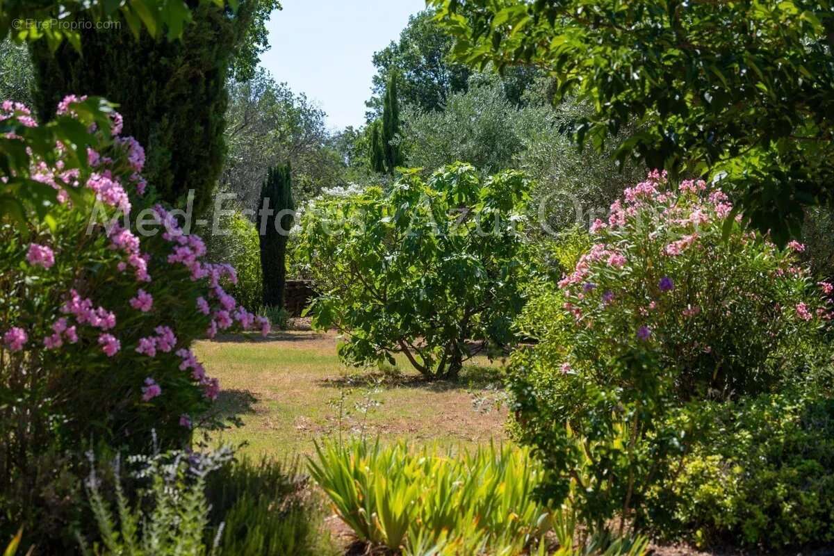 Maison à LE CANNET-DES-MAURES