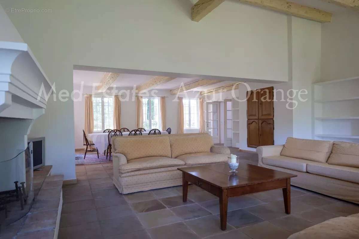 Maison à LE CANNET-DES-MAURES