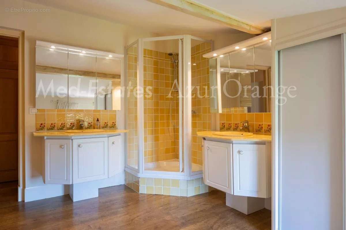 Maison à LE CANNET-DES-MAURES