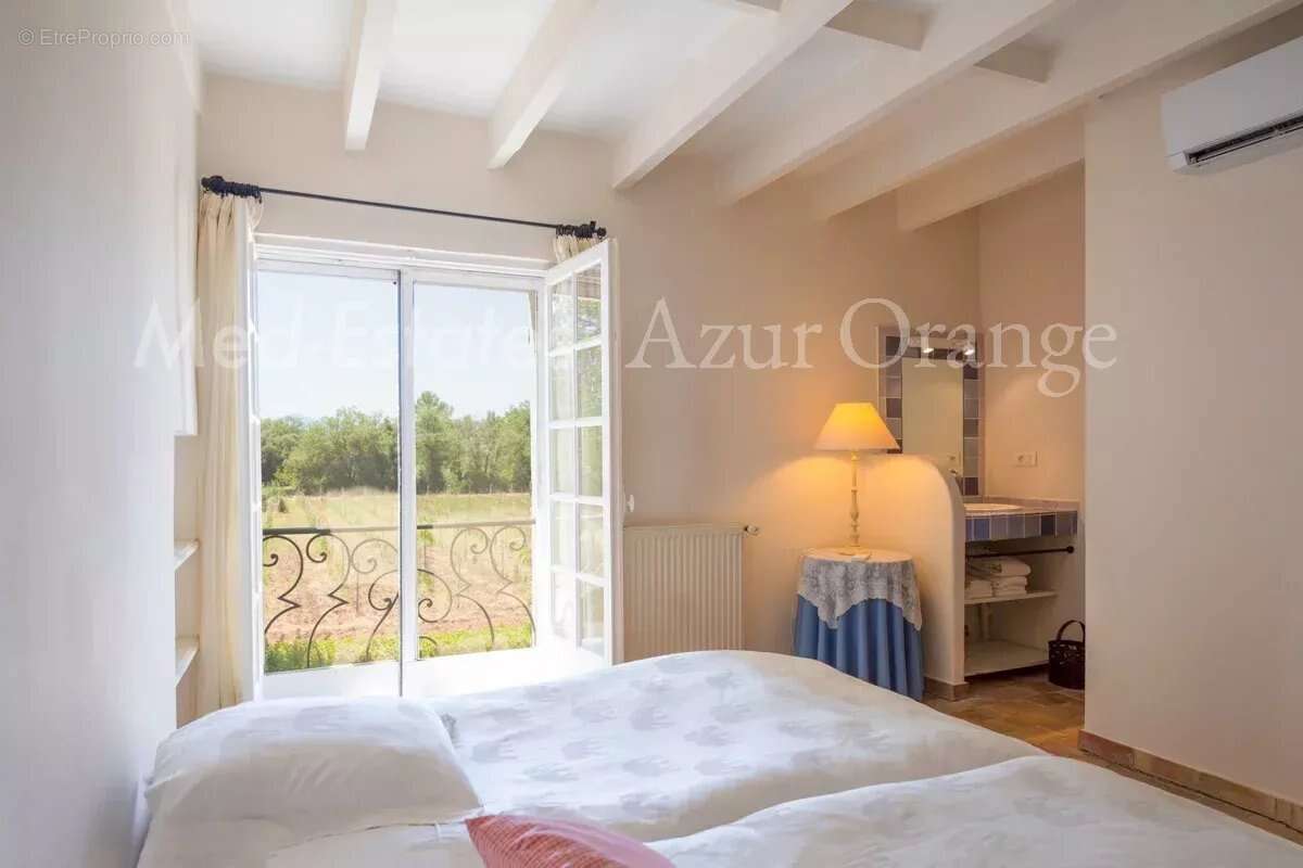 Maison à LE CANNET-DES-MAURES