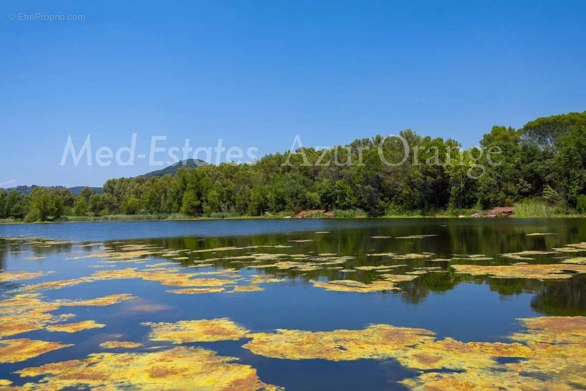 Maison à LE CANNET-DES-MAURES