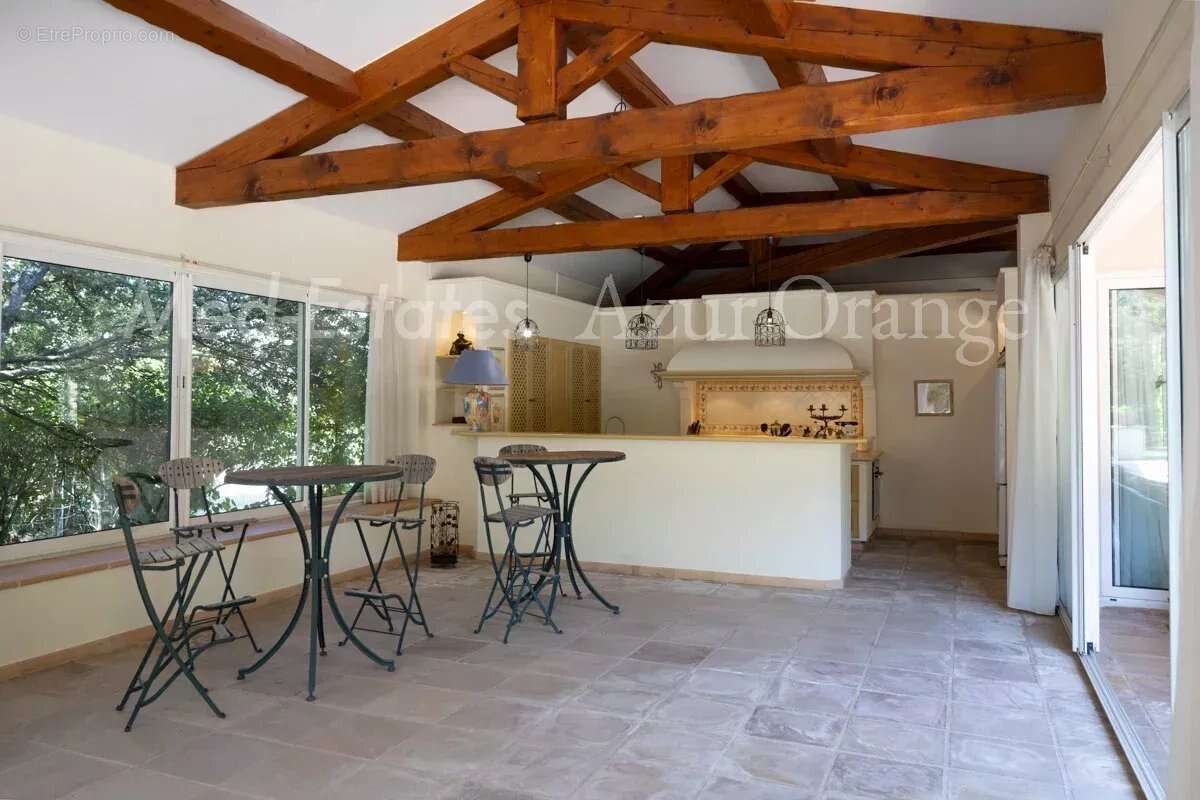 Maison à LE CANNET-DES-MAURES