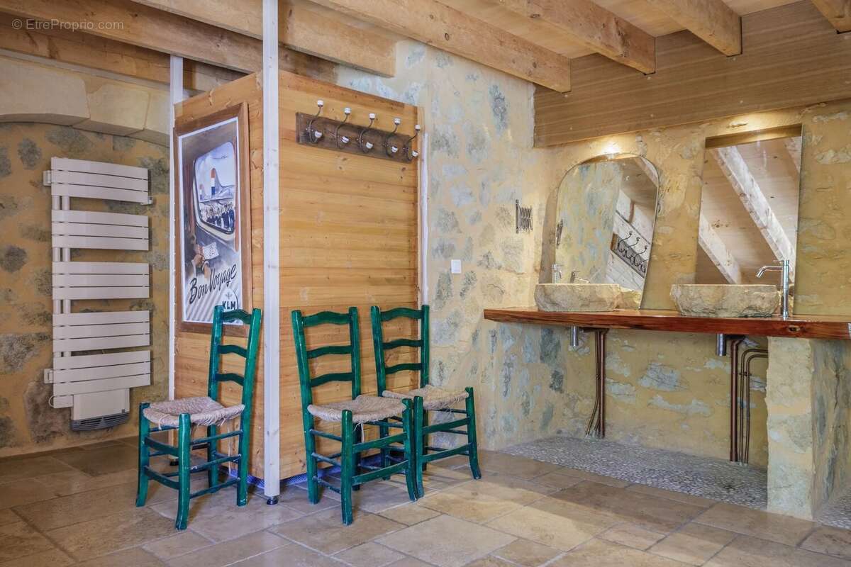 Maison à SAINT-POMPONT