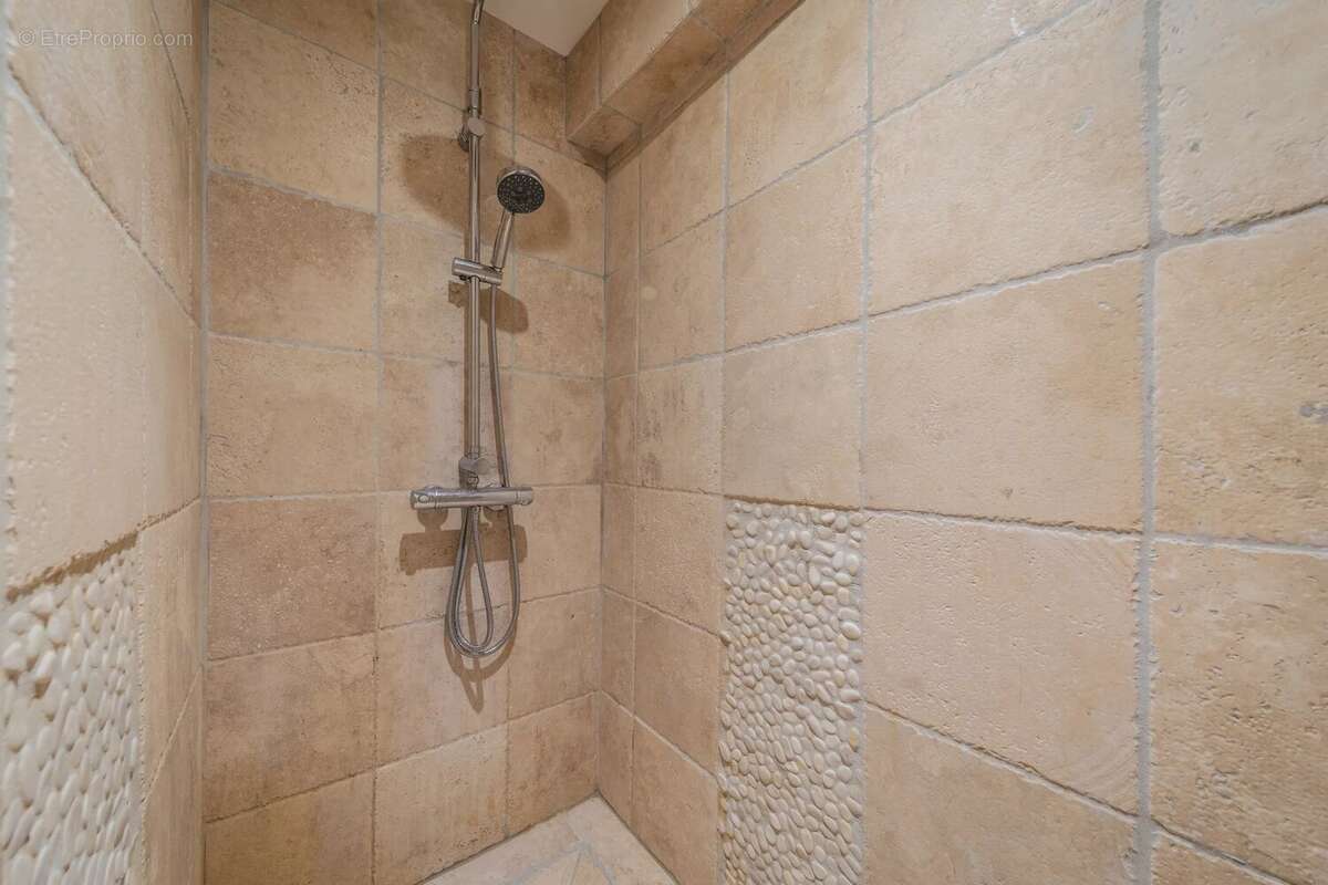 Maison à SAINT-POMPONT