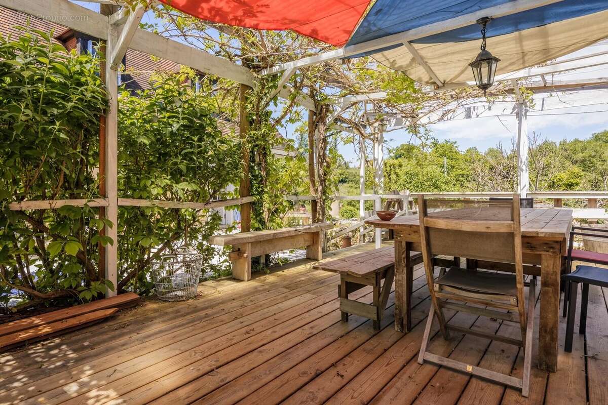 Maison à SAINT-POMPONT