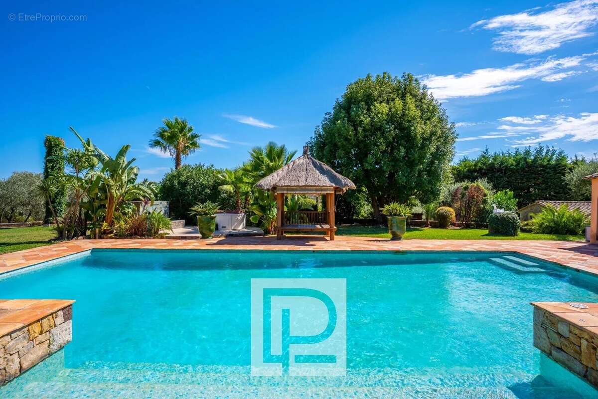 Maison à MOUANS-SARTOUX