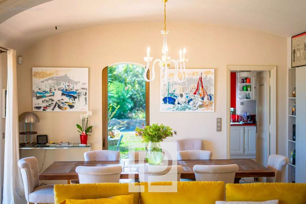 Maison à MOUANS-SARTOUX