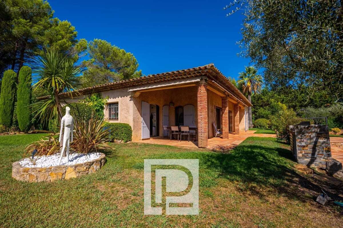 Maison à MOUANS-SARTOUX