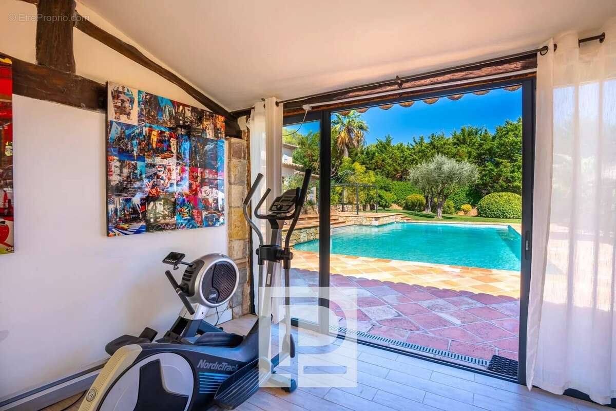 Maison à MOUANS-SARTOUX