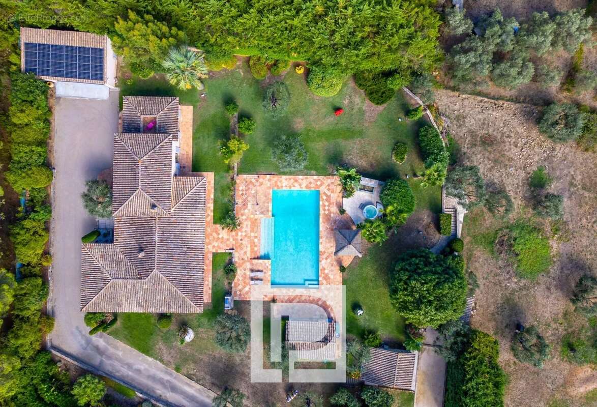 Maison à MOUANS-SARTOUX