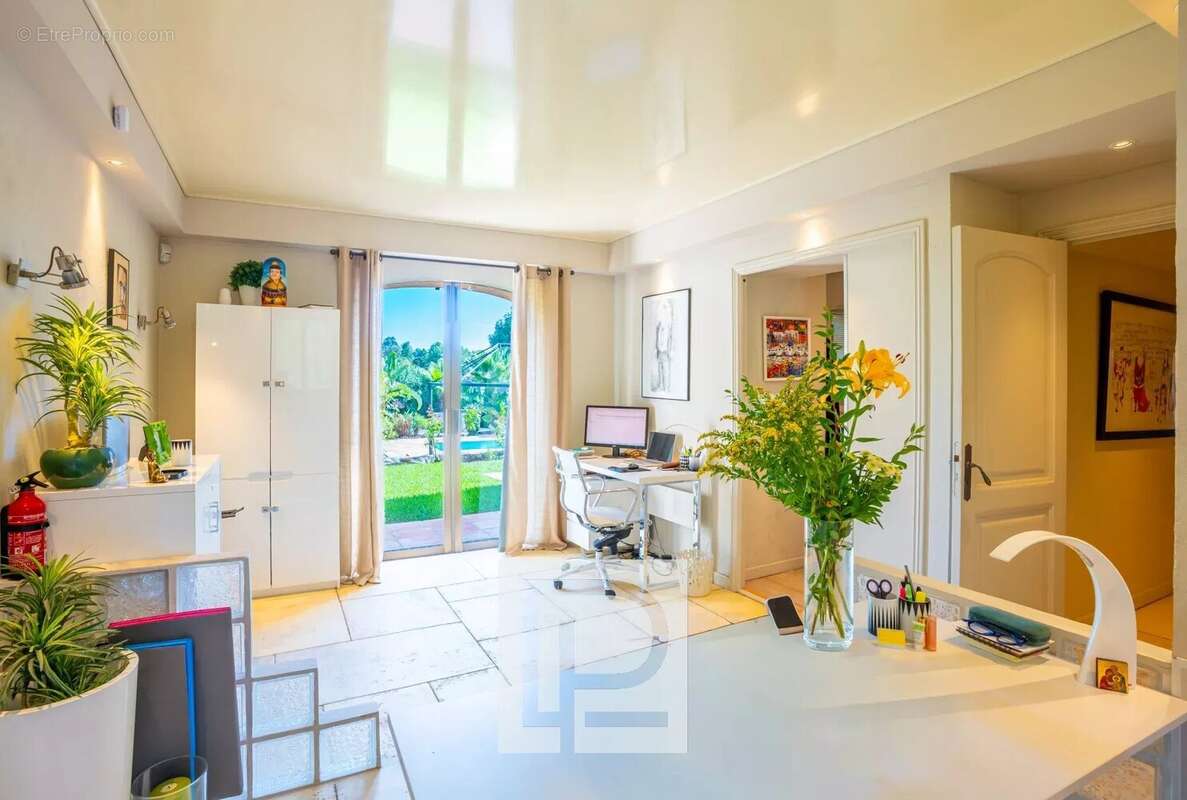 Maison à MOUANS-SARTOUX