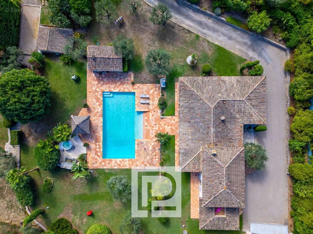 Maison à MOUANS-SARTOUX