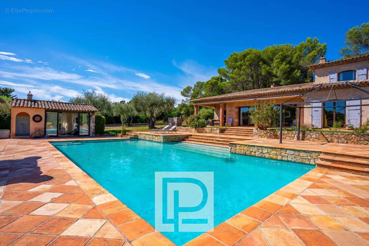 Maison à MOUANS-SARTOUX