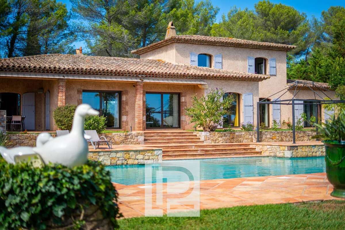 Maison à MOUANS-SARTOUX