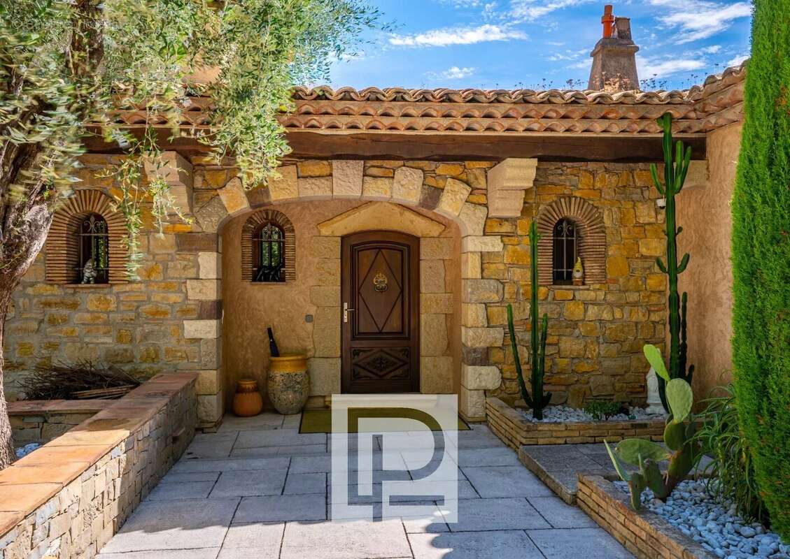 Maison à MOUANS-SARTOUX