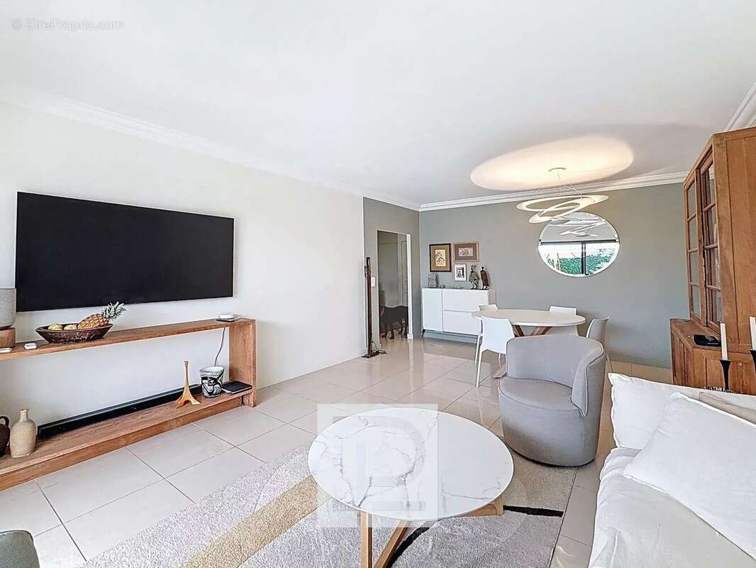 Appartement à LE CANNET