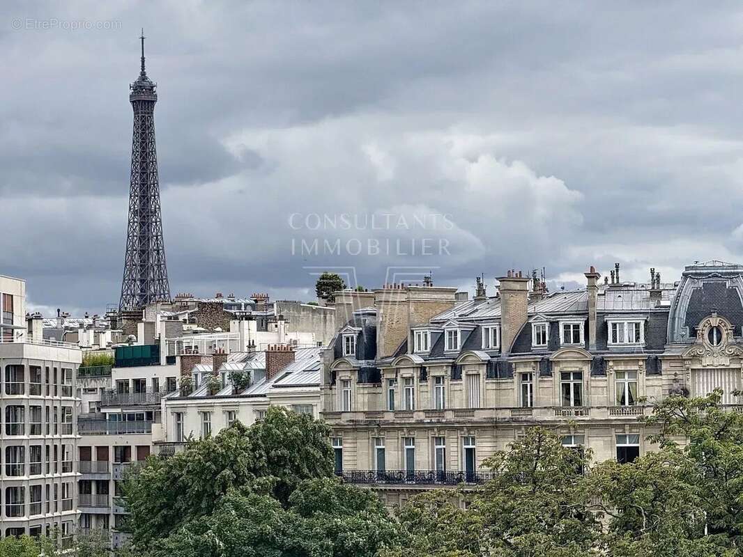 Appartement à PARIS-16E