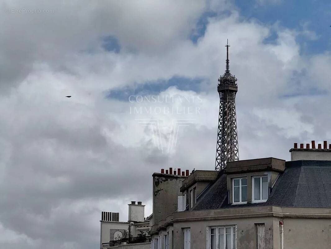 Appartement à PARIS-16E