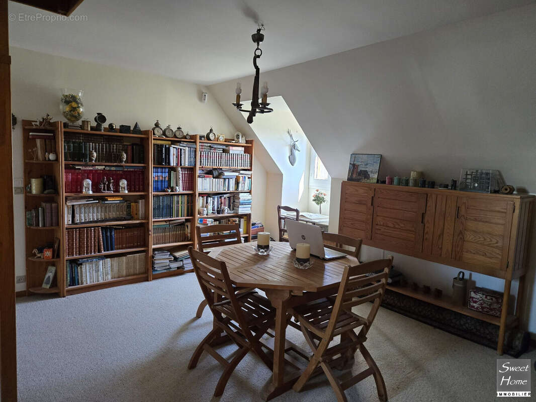 Maison à MAGNY-LES-HAMEAUX