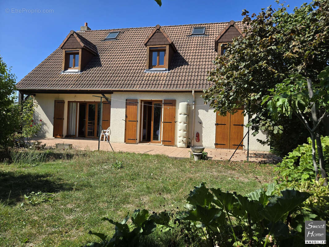 Maison à MAGNY-LES-HAMEAUX