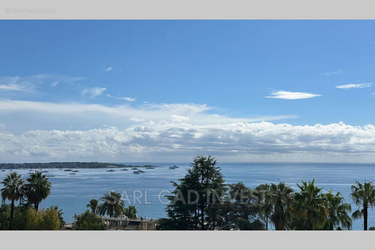 Appartement à VALLAURIS