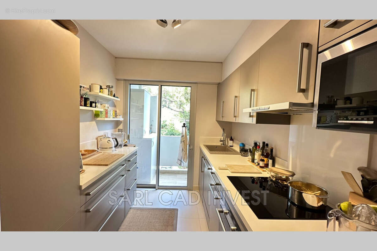 Appartement à VALLAURIS