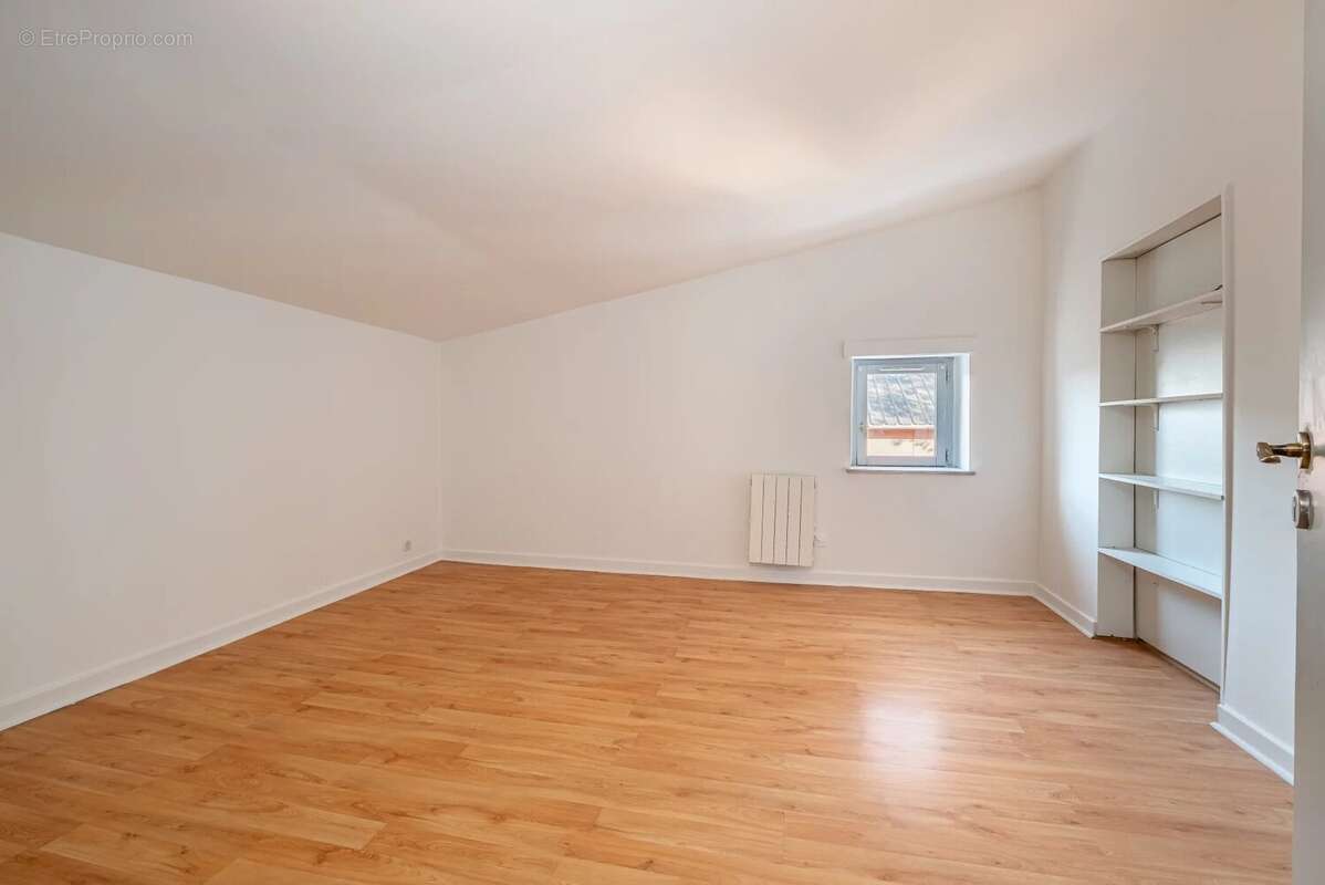 Appartement à CRAPONNE