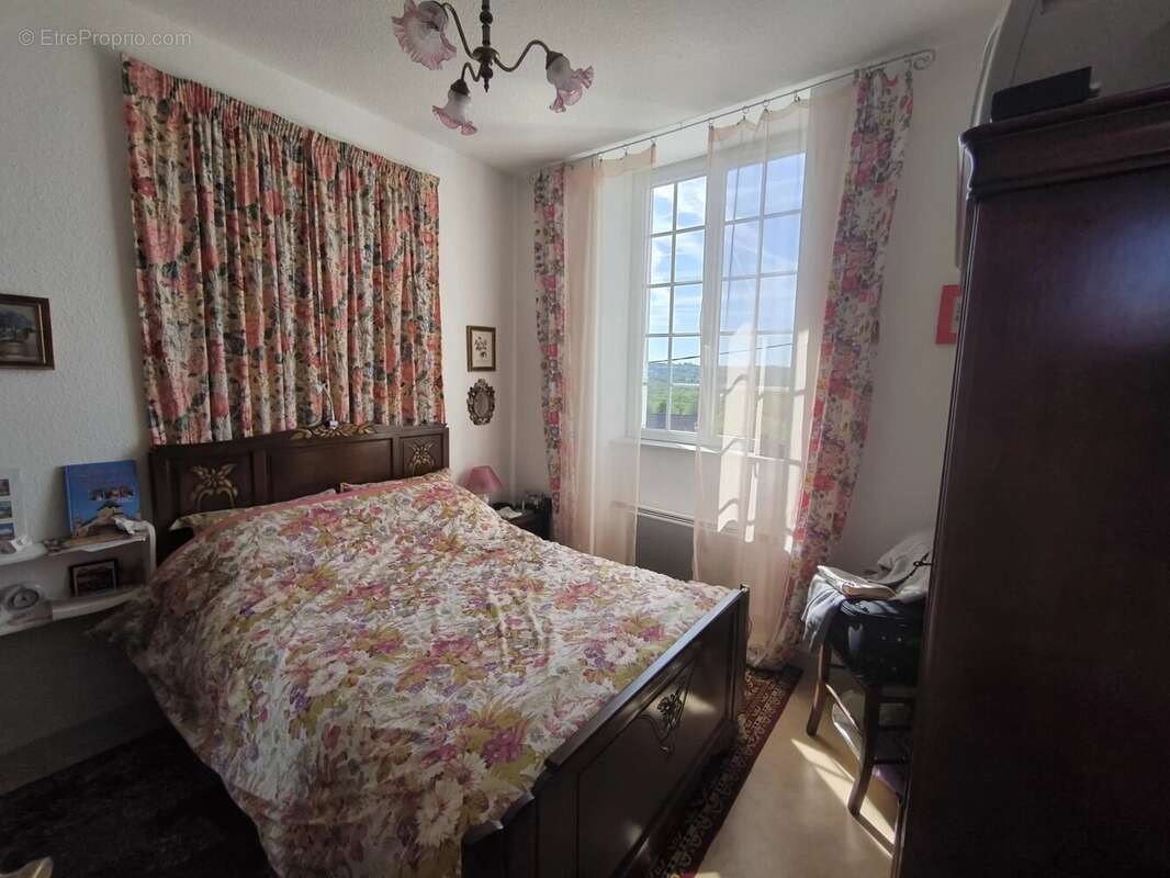 Maison à SAINT-JUNIEN