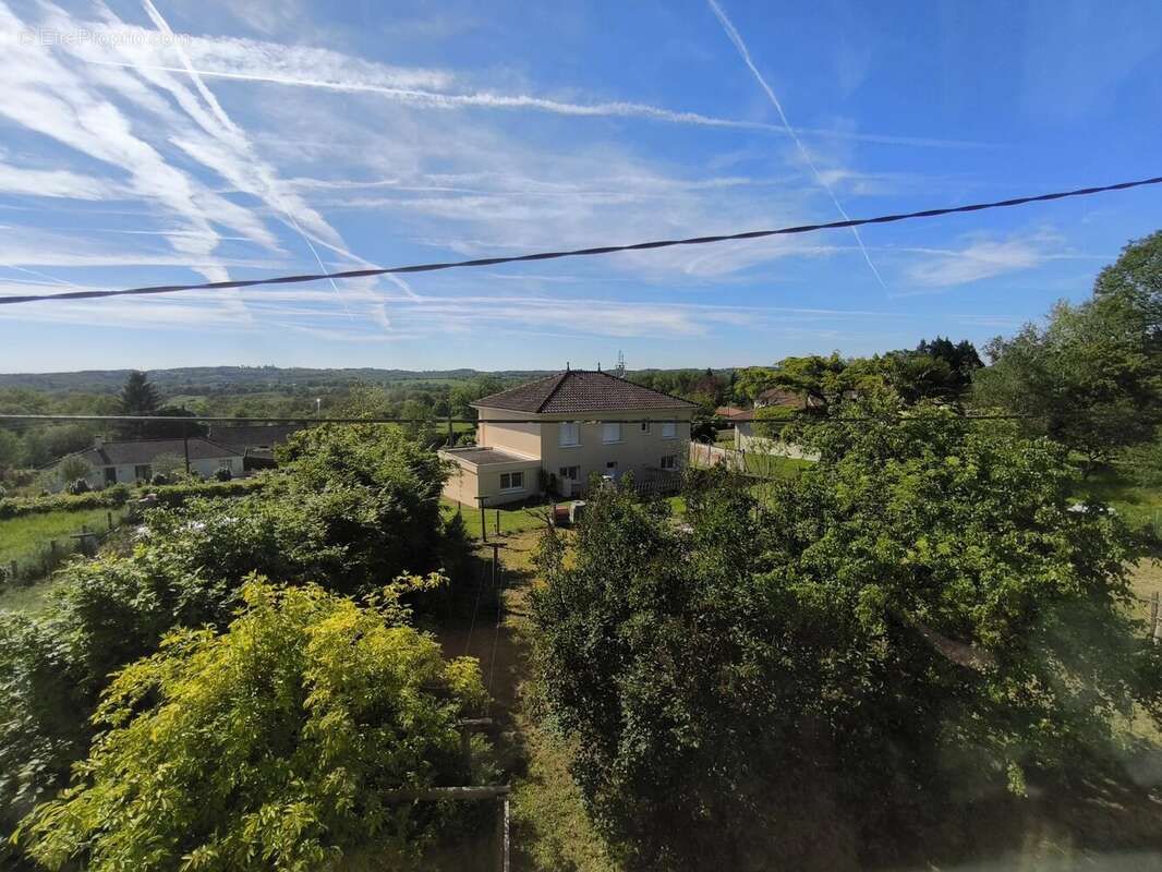 Maison à SAINT-JUNIEN