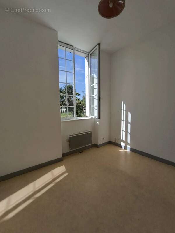 Maison à SAINT-JUNIEN