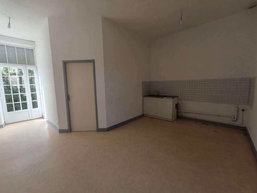 Maison à SAINT-JUNIEN