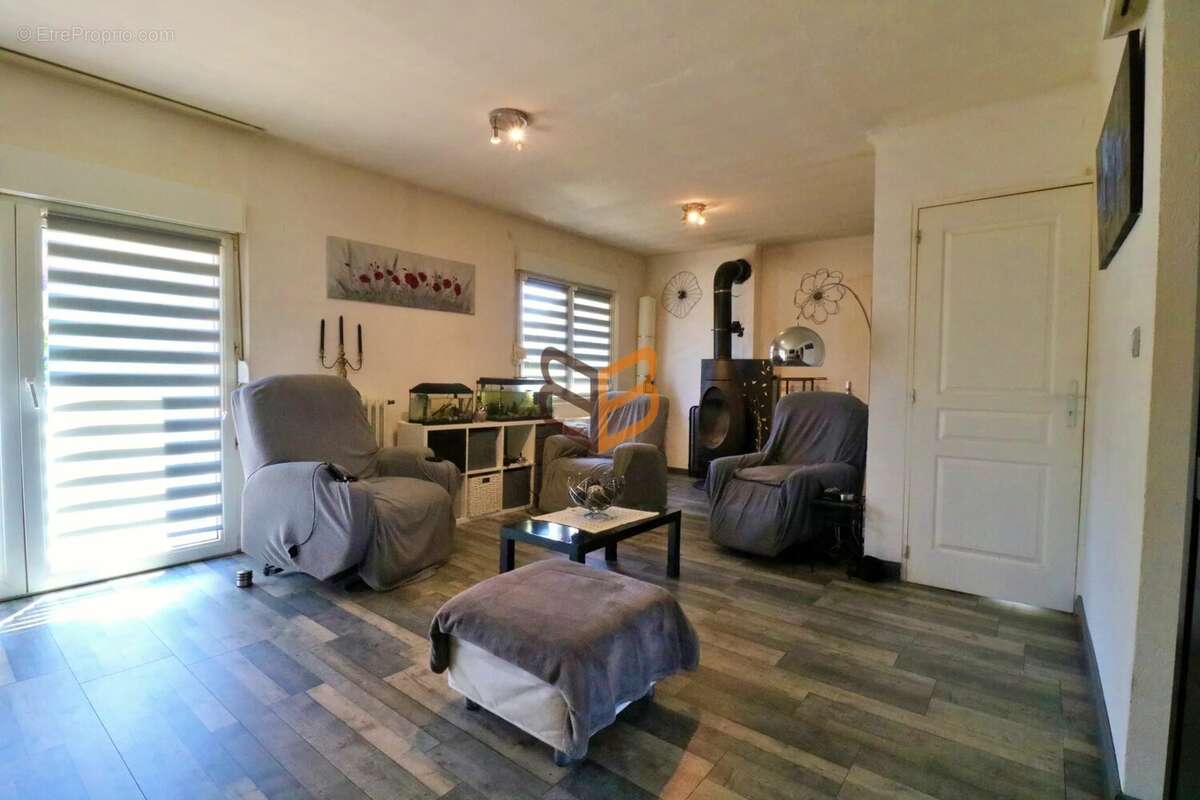 Maison à AUDUN-LE-ROMAN