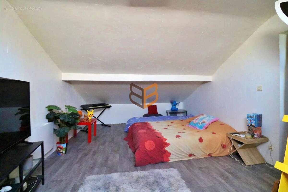 Maison à AUDUN-LE-ROMAN