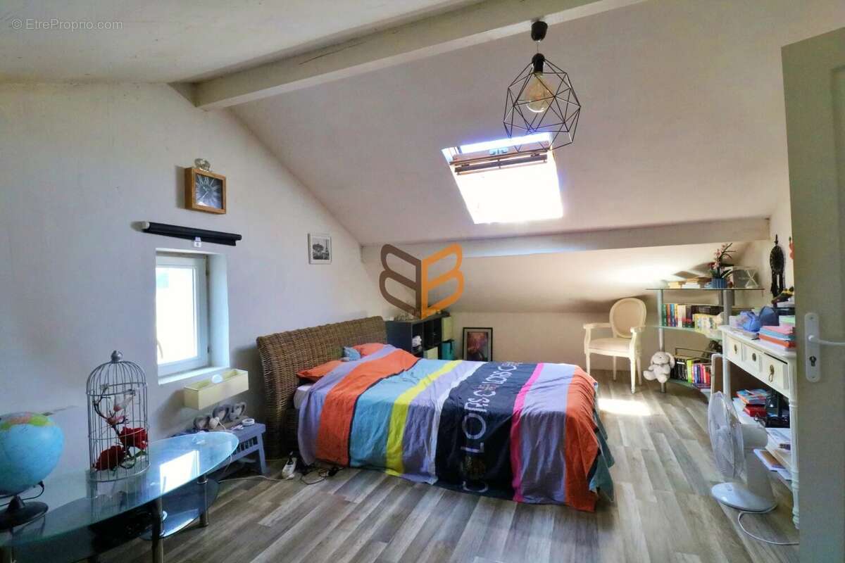 Maison à AUDUN-LE-ROMAN