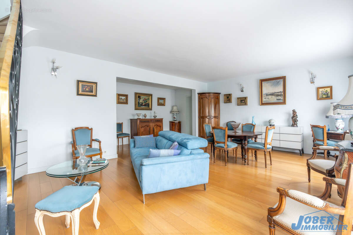 Appartement à NOGENT-SUR-MARNE