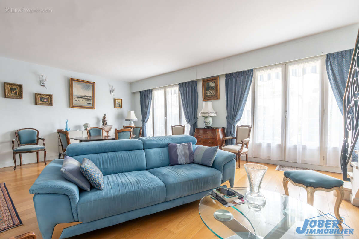 Appartement à NOGENT-SUR-MARNE