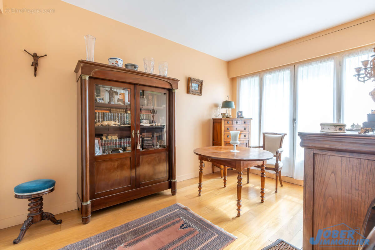 Appartement à NOGENT-SUR-MARNE
