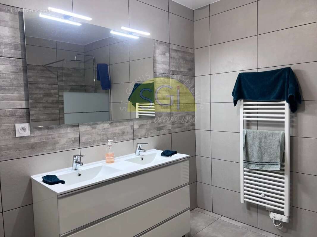 Maison à VILLELONGUE-DELS-MONTS