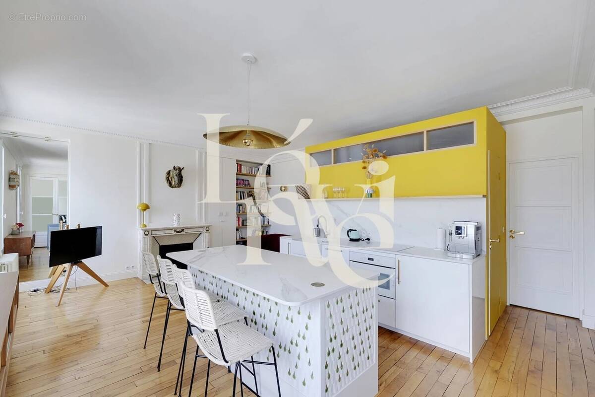 Appartement à PARIS-5E