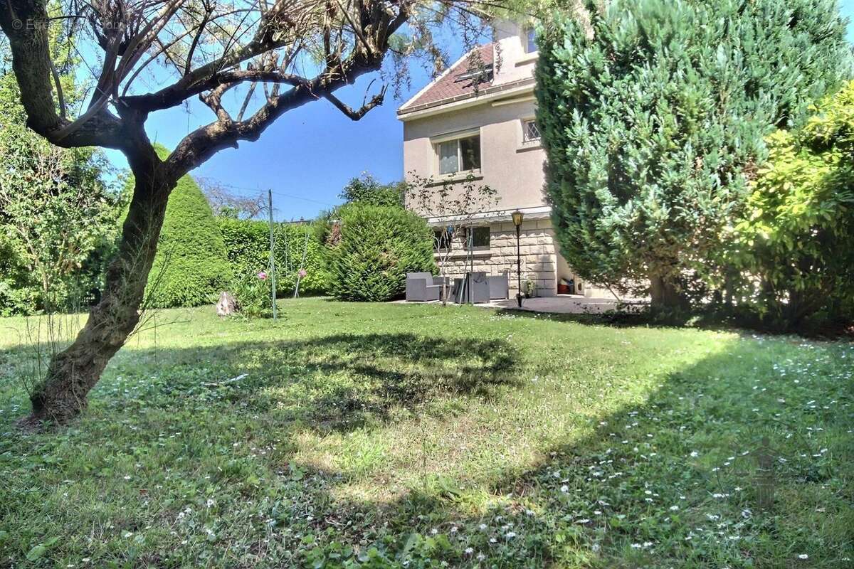 Maison à ORMESSON-SUR-MARNE