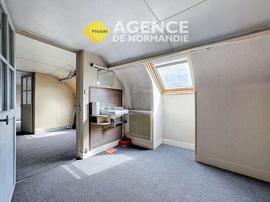 Maison à MONTREUIL-L&#039;ARGILLE