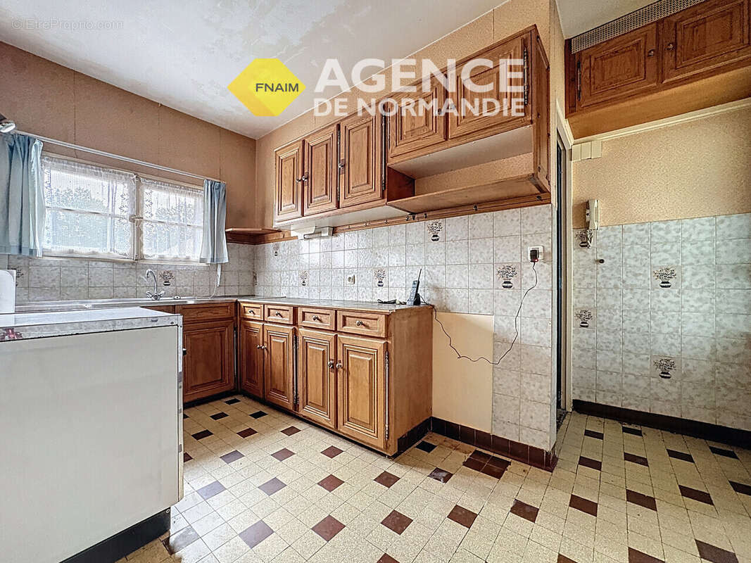 Maison à MONTREUIL-L&#039;ARGILLE