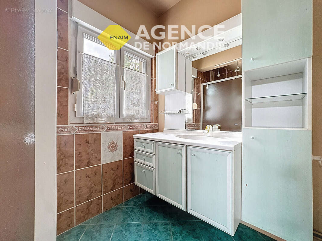 Maison à MONTREUIL-L&#039;ARGILLE