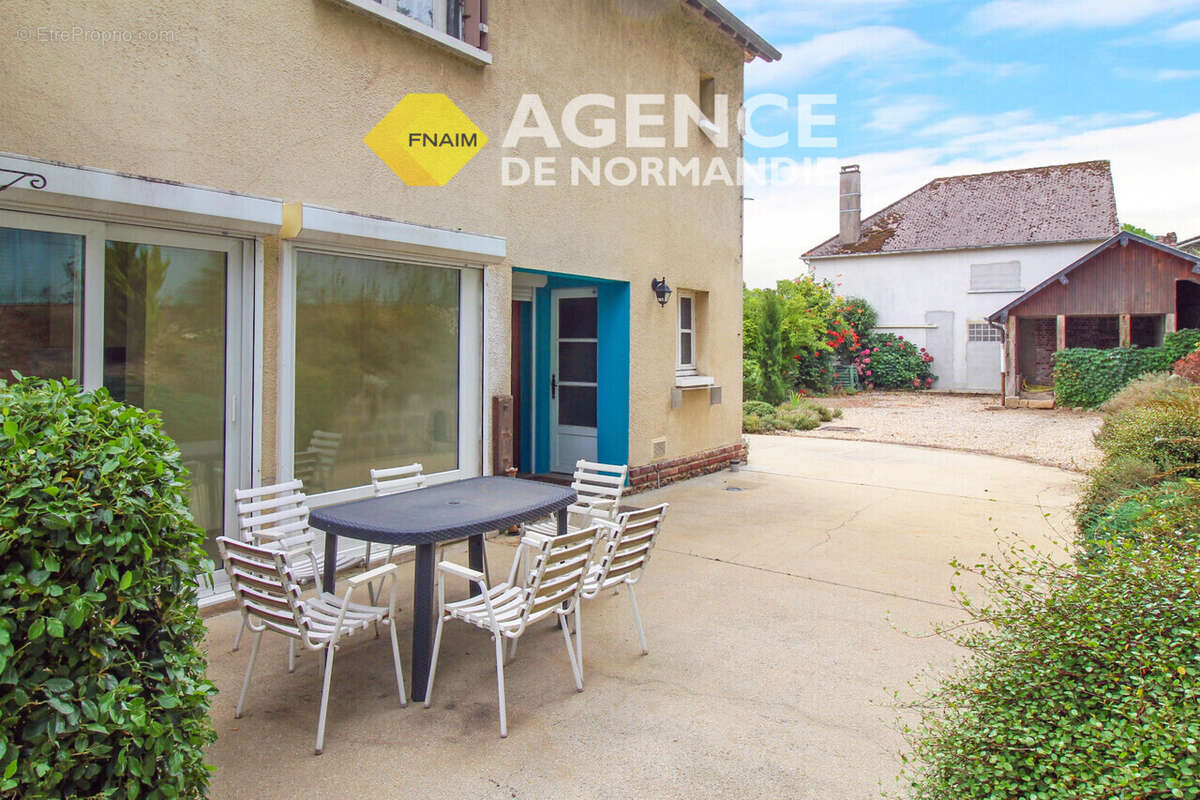 Maison à MONTREUIL-L&#039;ARGILLE