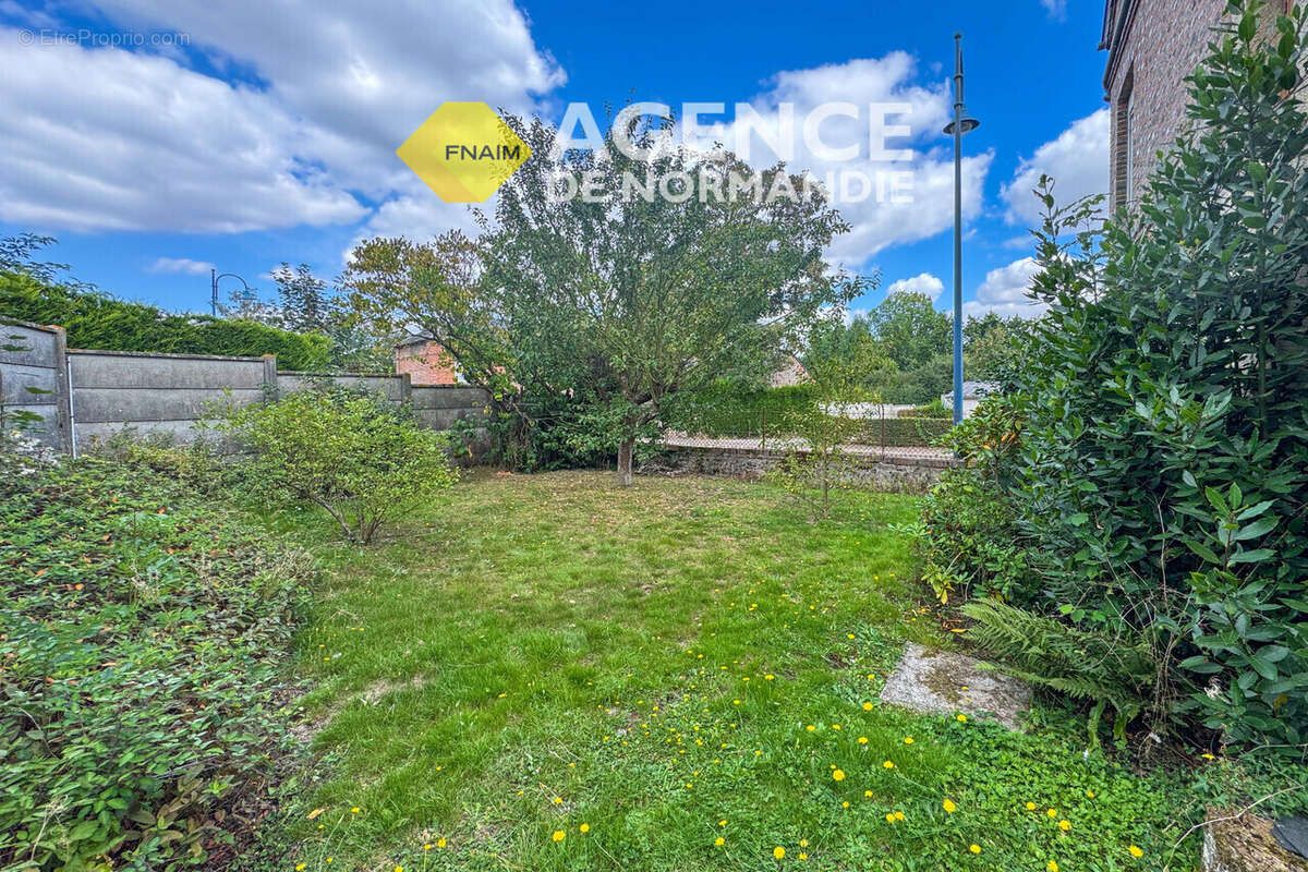 Maison à MONTREUIL-L&#039;ARGILLE