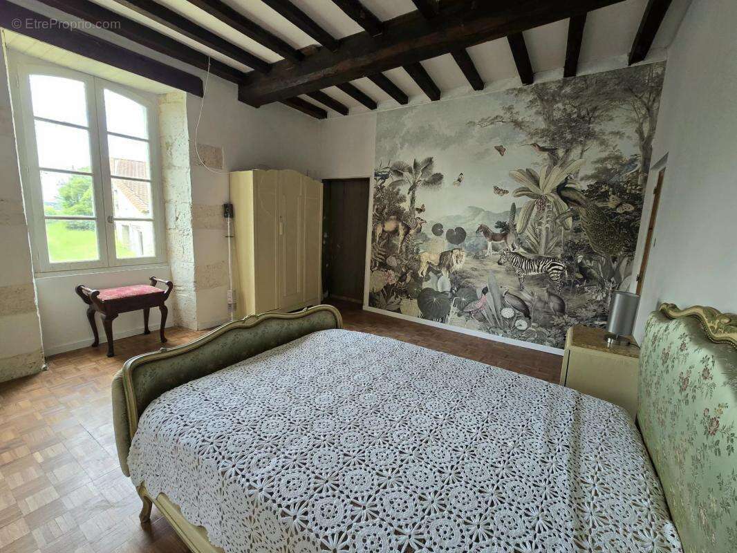 Maison à VILLETOUREIX