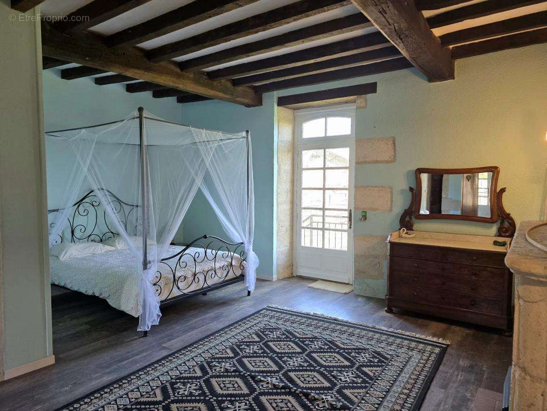 Maison à VILLETOUREIX