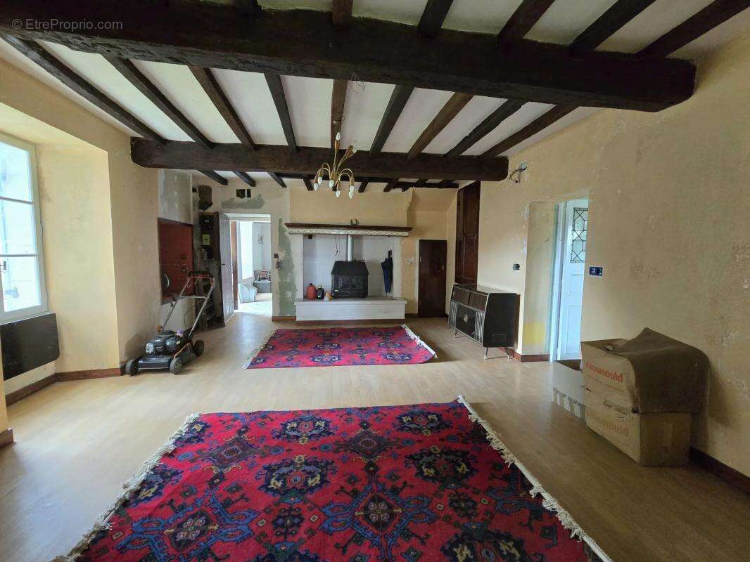 Maison à VILLETOUREIX