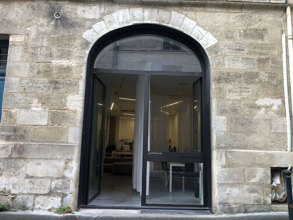 QUARTIER VIEUX BORDEAUX  - Commerce à BORDEAUX